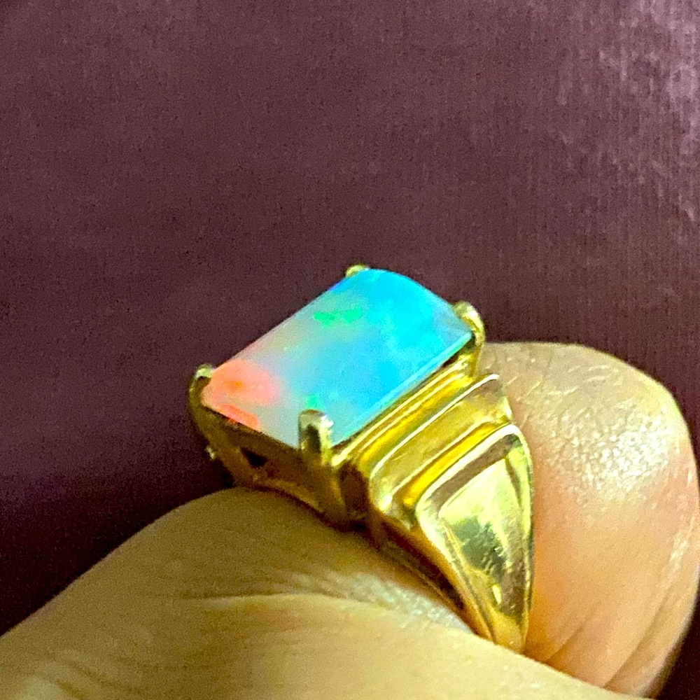 10k gold genuine opal ring